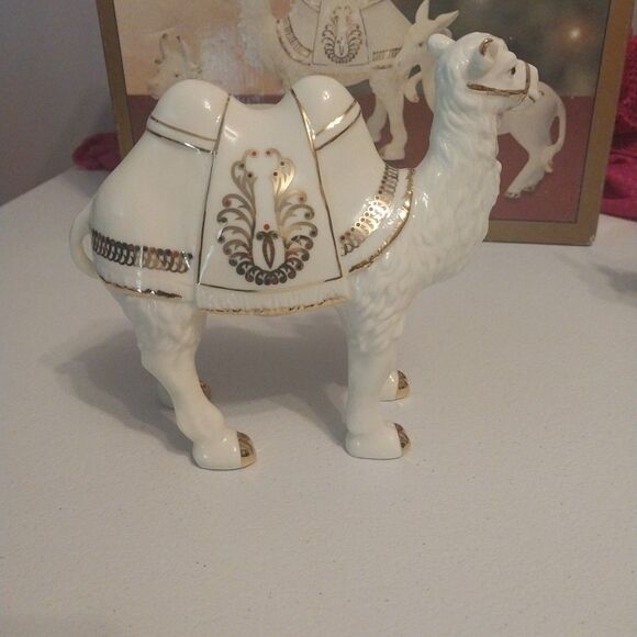 Vintage Bon Ton Jade Porcelain Nativity Animals Camel Cow Donkey Christmas Set 3 - Picture 4 of 16